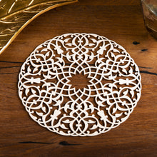 Mandala der Leichtigkeit aus Holz