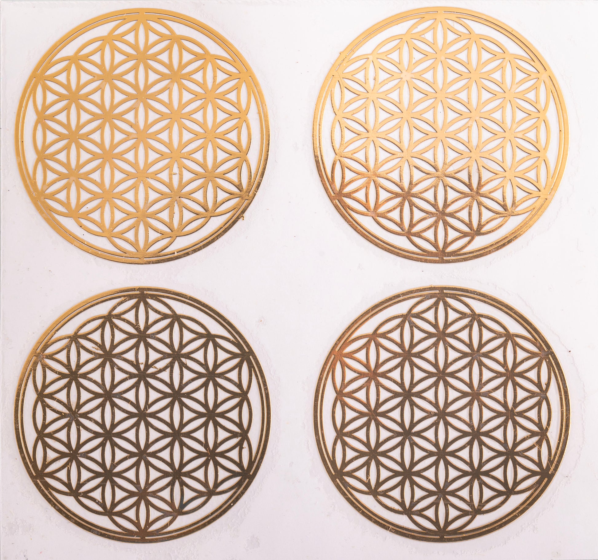 Blume des Lebens Aufkleber – goldgeprägt auf transparenter Folie, Ø 3 cm, stark haftend, 4 Stück pro Blatt