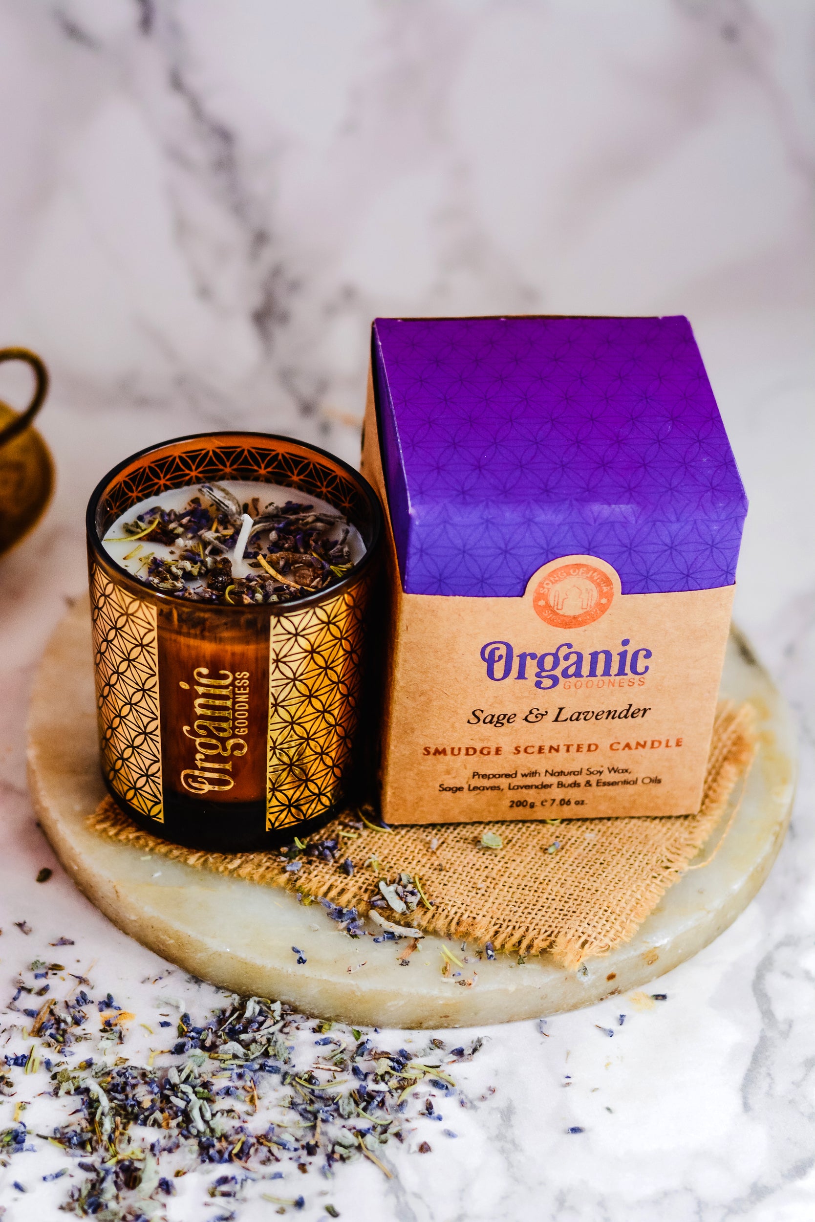 Stimmungsbild Organic Duftkerze Salbei und Lavendel – harmonisches Licht für Meditation und festliche Momente